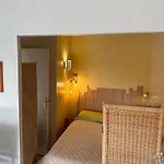 Appt, Terrasse ,velo , Plages & Port A Proximite , Idealement Bien Situe, Dernier Etage Apartment *