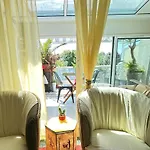 Appt, Terrasse ,velo , Plages & Port A Proximite , Idealement Bien Situe, Dernier Etage Apartment *